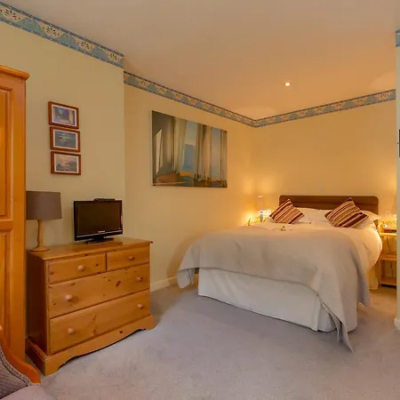 Hotel Fieldhead & Horizons Restaurant Saltash